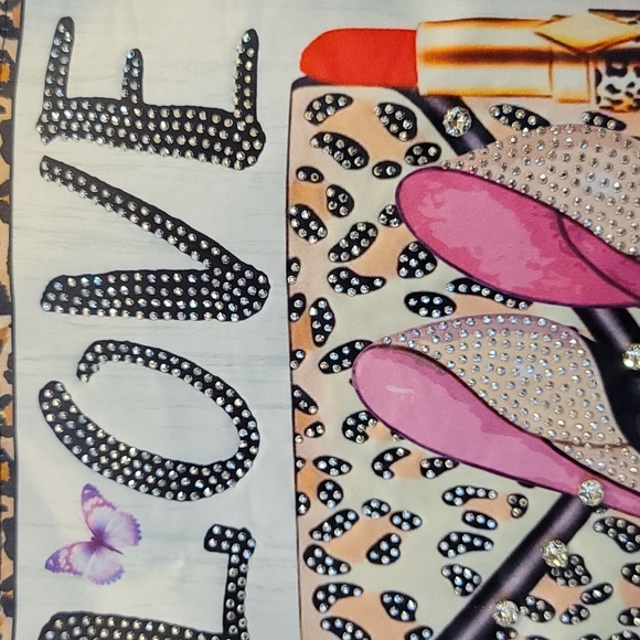 💄 "Love" Crystal Tunic Style T-shirt - Picture 6 of 7